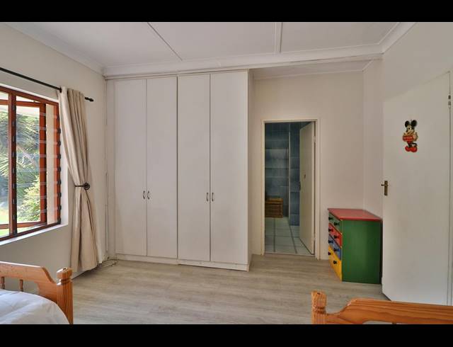 8 BEDROOM HOUSE FOR SALE IN ESSEXWOLD